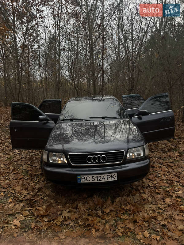Седан Audi A6 1995 в Жовкві