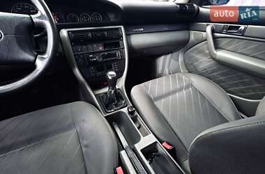 Седан Audi A6 1997 в Звягеле