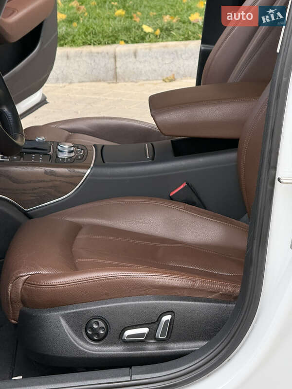 Седан Audi A6 2015 в Одессе