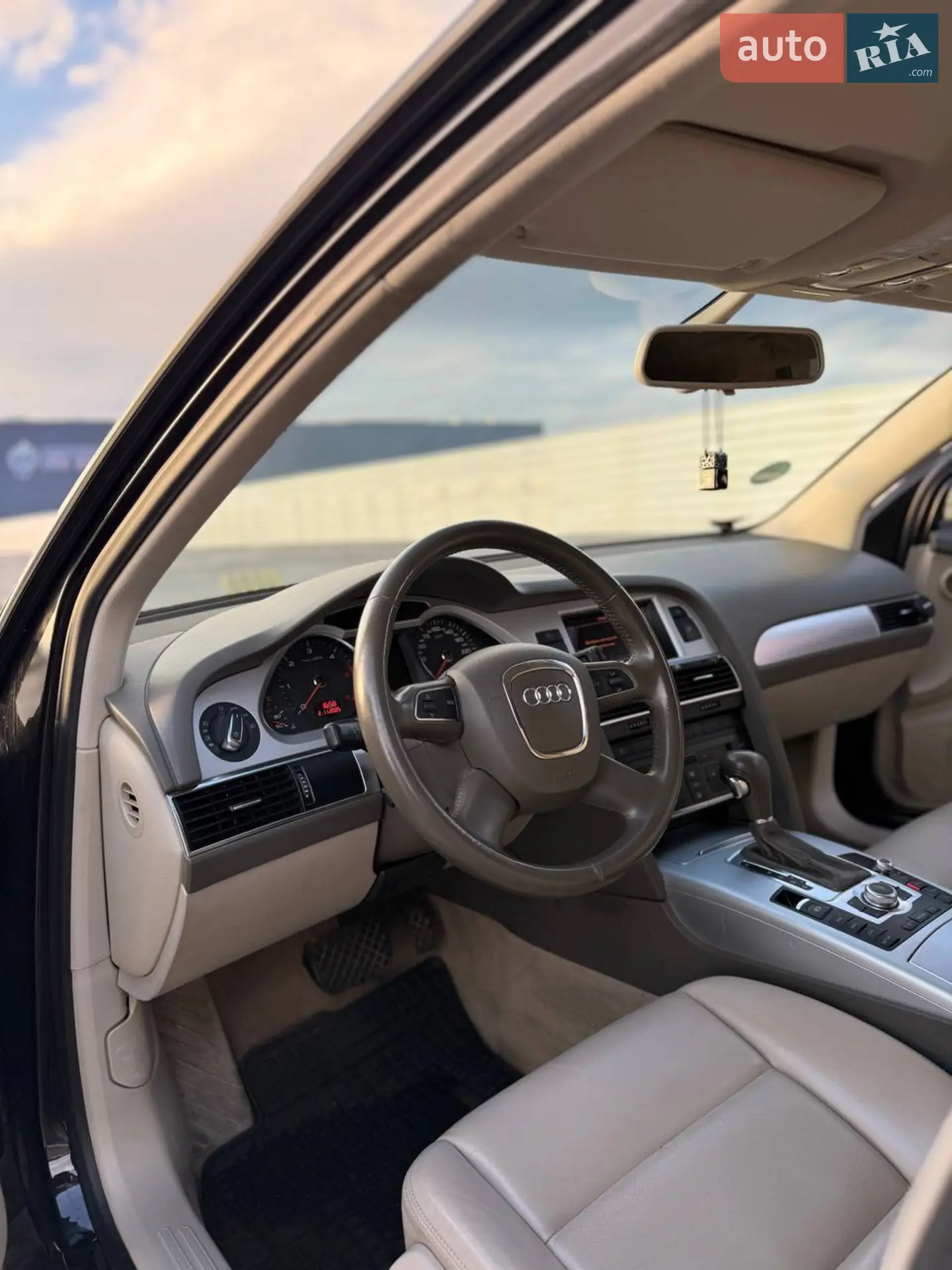2010 Audi A6 - мініатюра 6