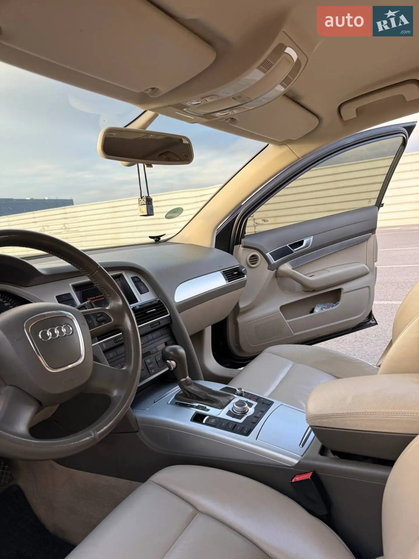 2010 Audi A6 - мініатюра 8