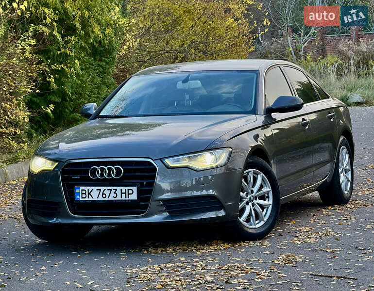 Седан Audi A6 2011 в Ровно