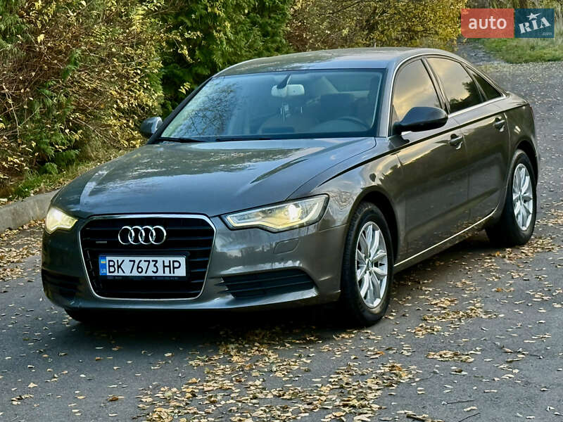 Седан Audi A6 2011 в Ровно