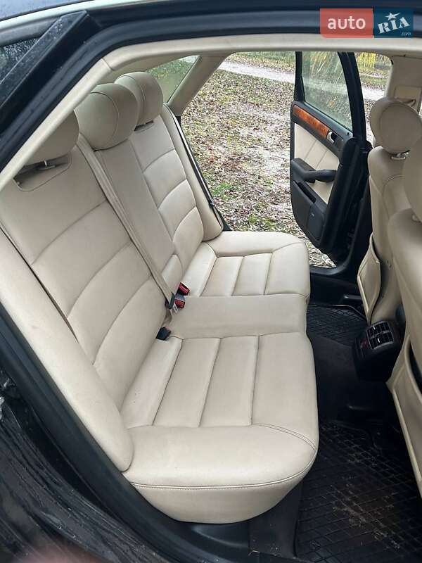 Седан Audi A6 2004 в Краснограде