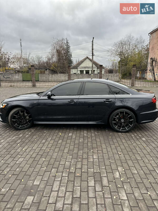 Седан Audi A6 2018 в Кам'янському