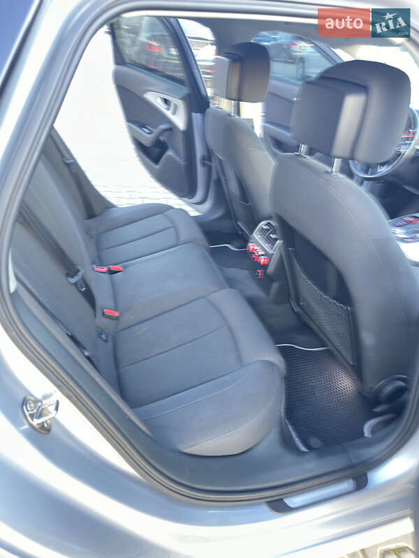 Універсал Audi A6 2015 в Івано-Франківську