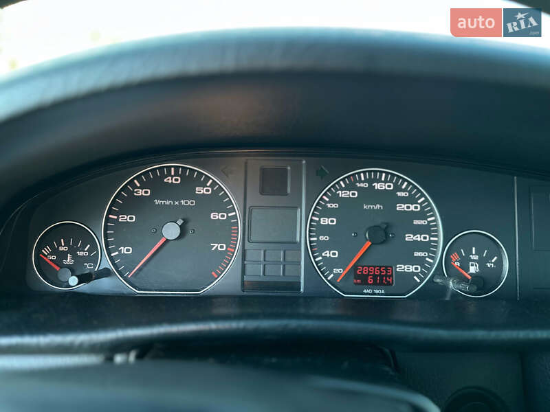 Седан Audi A6 1995 в Владимире