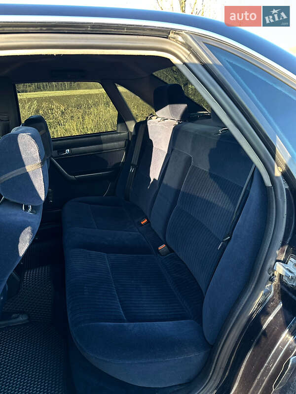 Седан Audi A6 1995 в Владимире