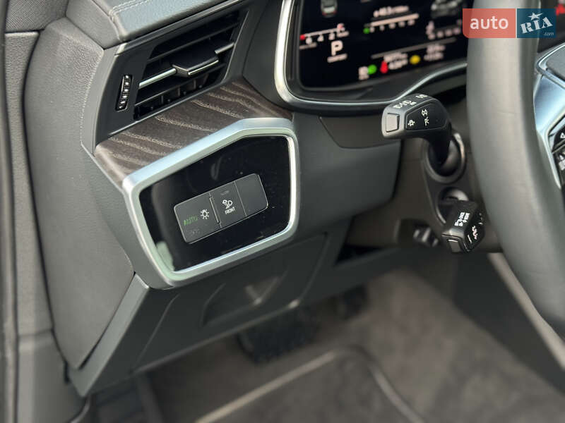 Седан Audi A6 2021 в Луцке