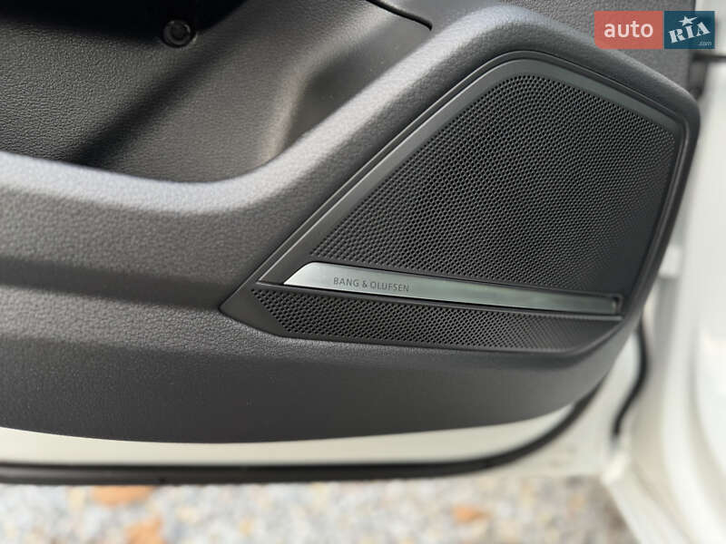Седан Audi A6 2021 в Луцке