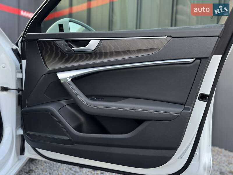 Седан Audi A6 2021 в Луцке