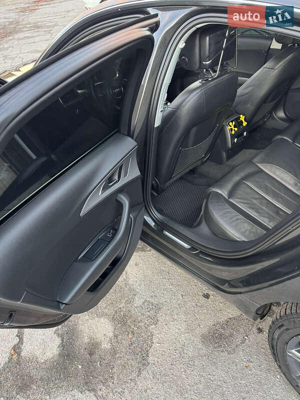 Седан Audi A6 2011 в Звягелі