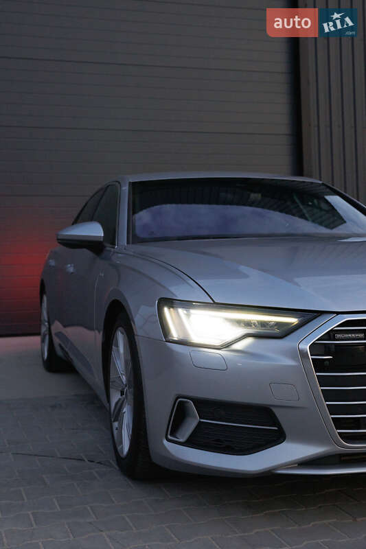 Седан Audi A6 2019 в Дубно