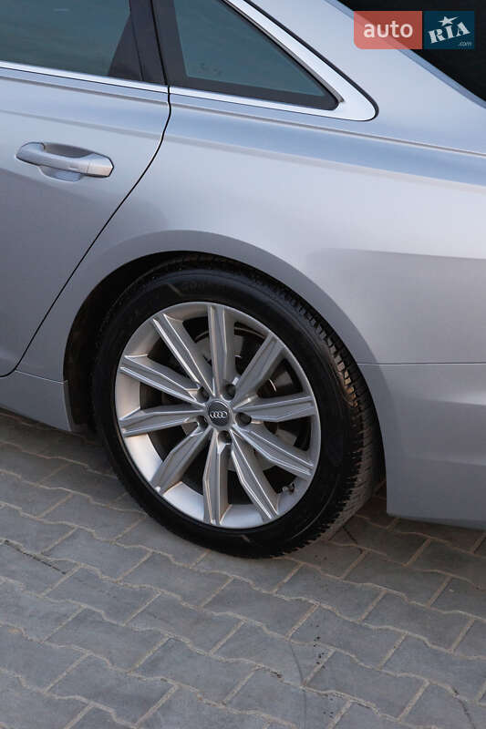 Седан Audi A6 2019 в Дубно