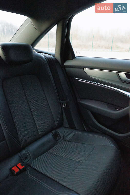 Седан Audi A6 2019 в Дубно