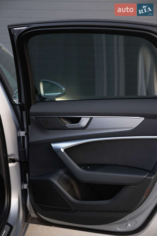 Седан Audi A6 2019 в Дубно