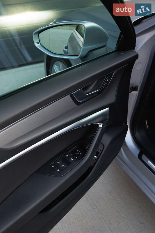 Седан Audi A6 2019 в Дубно