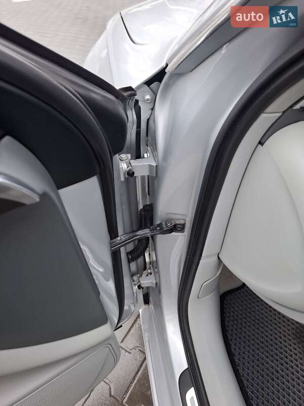 Седан Audi A6 2012 в Хмельницькому