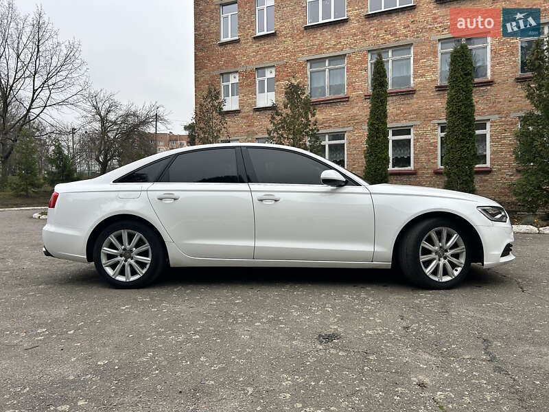 Седан Audi A6 2013 в Корсуне-Шевченковском