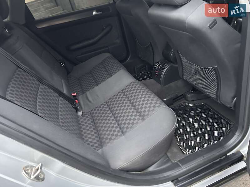 Універсал Audi A6 2002 в Луцьку