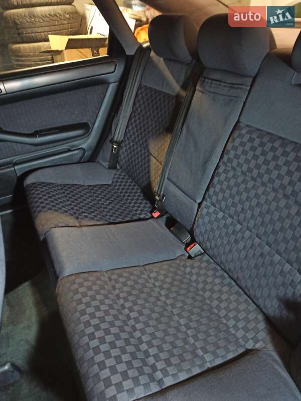 Седан Audi A6 1999 в Сараті