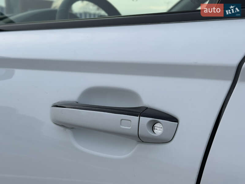 Седан Audi A6 2015 в Одессе