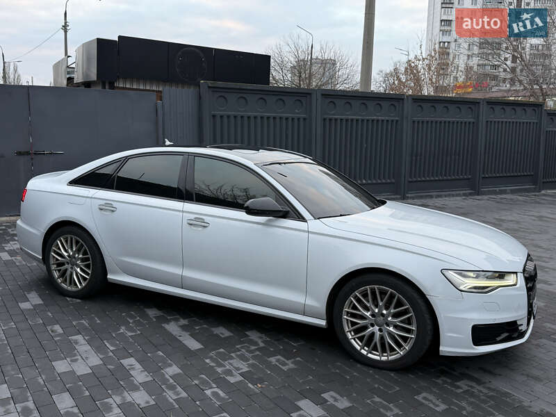 Седан Audi A6 2016 в Киеве