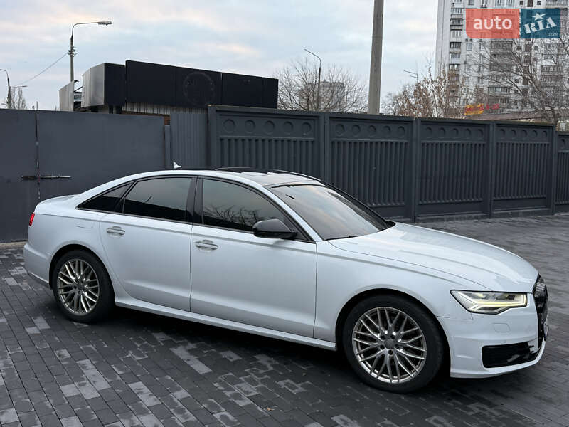 Седан Audi A6 2016 в Киеве