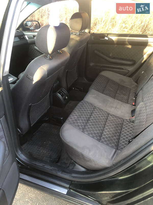 Седан Audi A6 2003 в Ровно