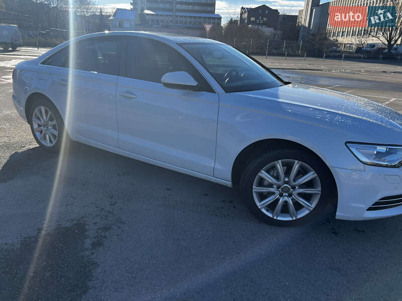 Седан Audi A6 2012 в Ивано-Франковске