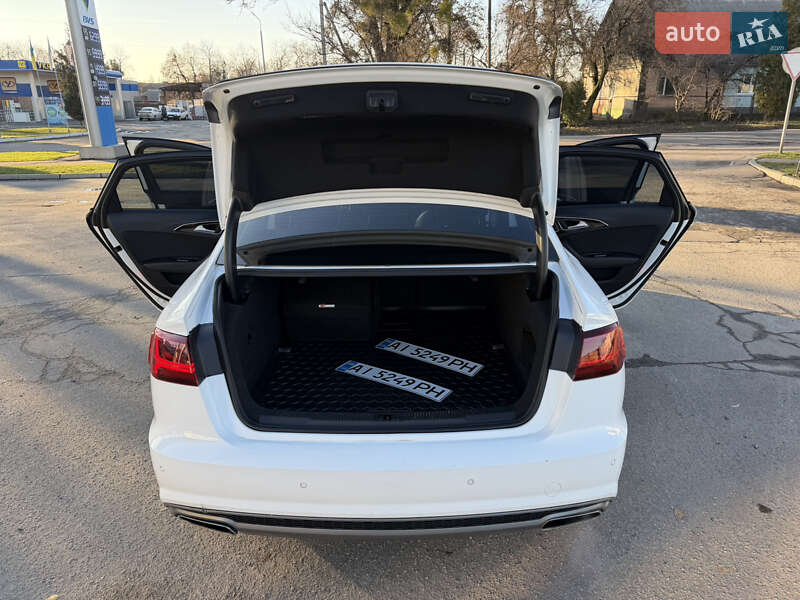 Седан Audi A6 2015 в Лубнах