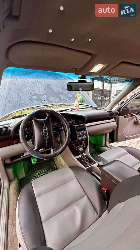 Седан Audi A6 1995 в Шумске