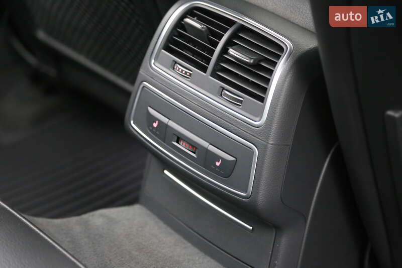 Седан Audi A6 2015 в Киеве