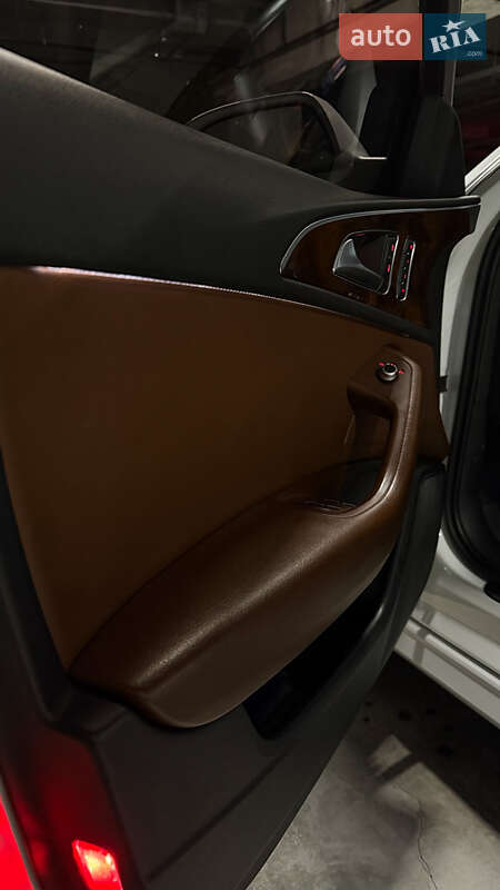 Седан Audi A6 2016 в Днепре