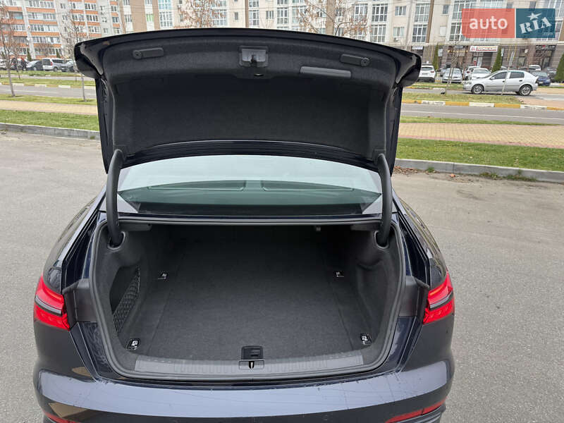 Седан Audi A6 2021 в Буче