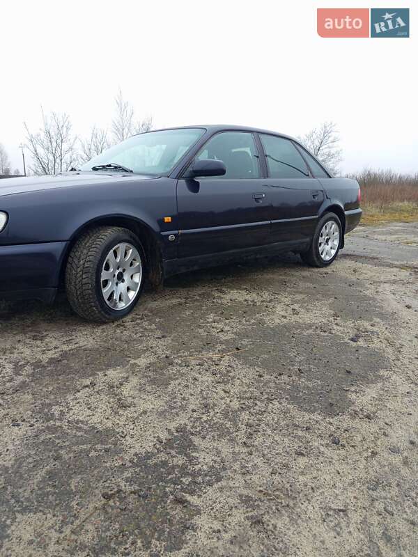 Седан Audi A6 1996 в Заречном