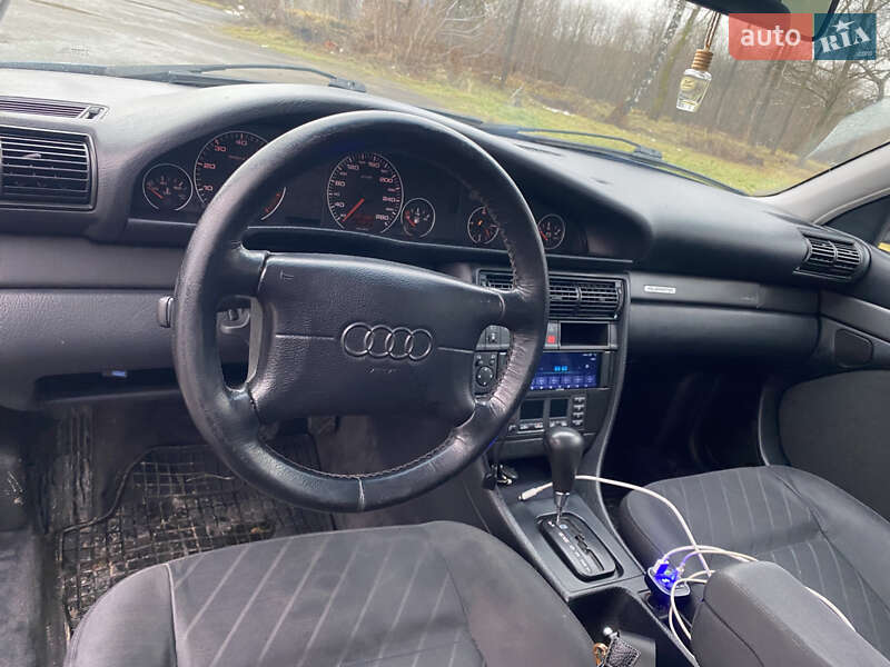 Седан Audi A6 1996 в Старому Самборі