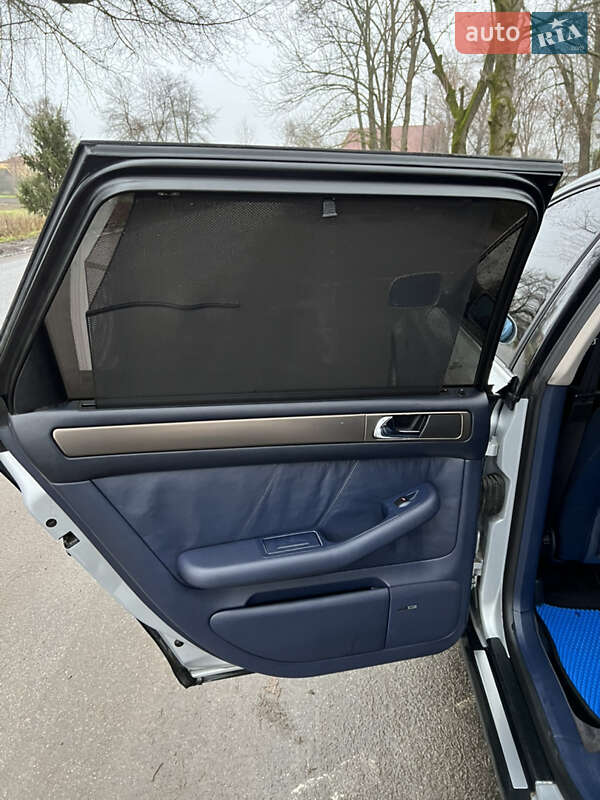 Универсал Audi A6 2001 в Ратным