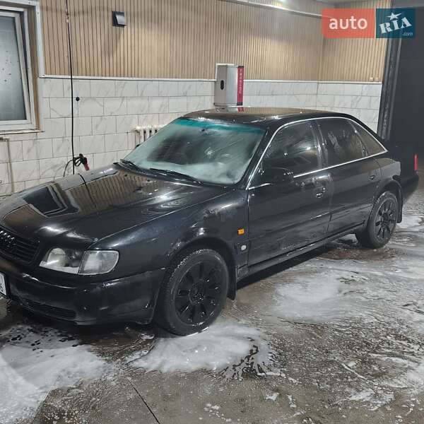 Седан Audi A6 1995 в Полтаві