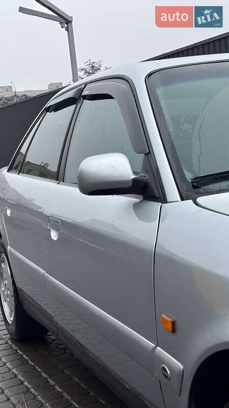 Седан Audi A6 1996 в Дніпрі