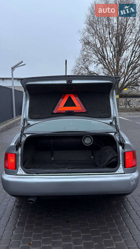 Седан Audi A6 1996 в Дніпрі