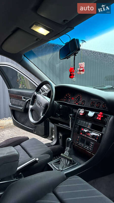Седан Audi A6 1996 в Дніпрі