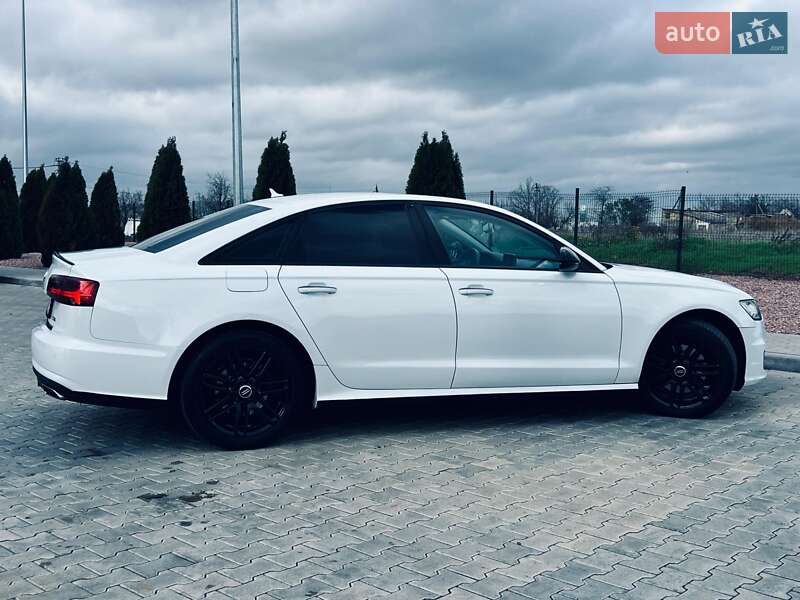 Седан Audi A6 2015 в Киеве