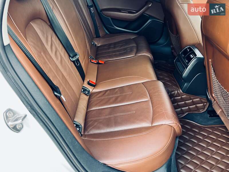 Седан Audi A6 2015 в Киеве