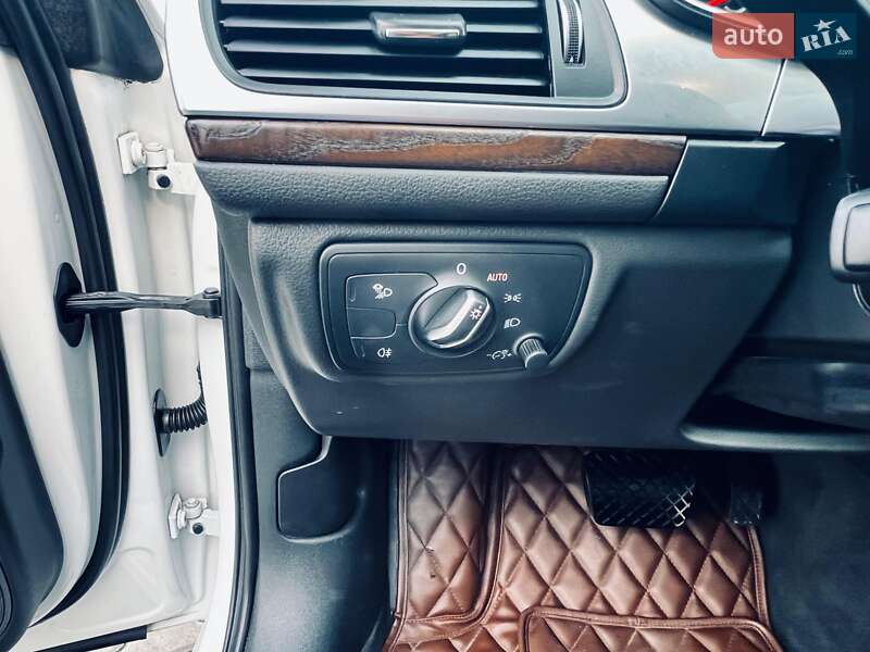 Седан Audi A6 2015 в Киеве
