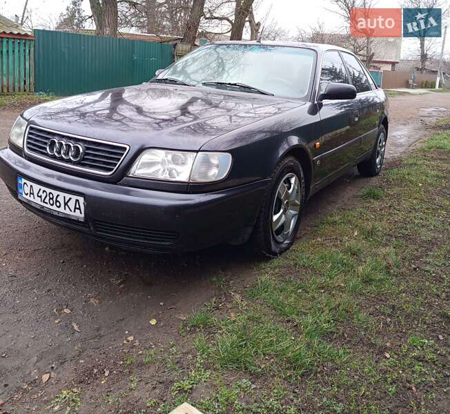 Седан Audi A6 1996 в Смеле