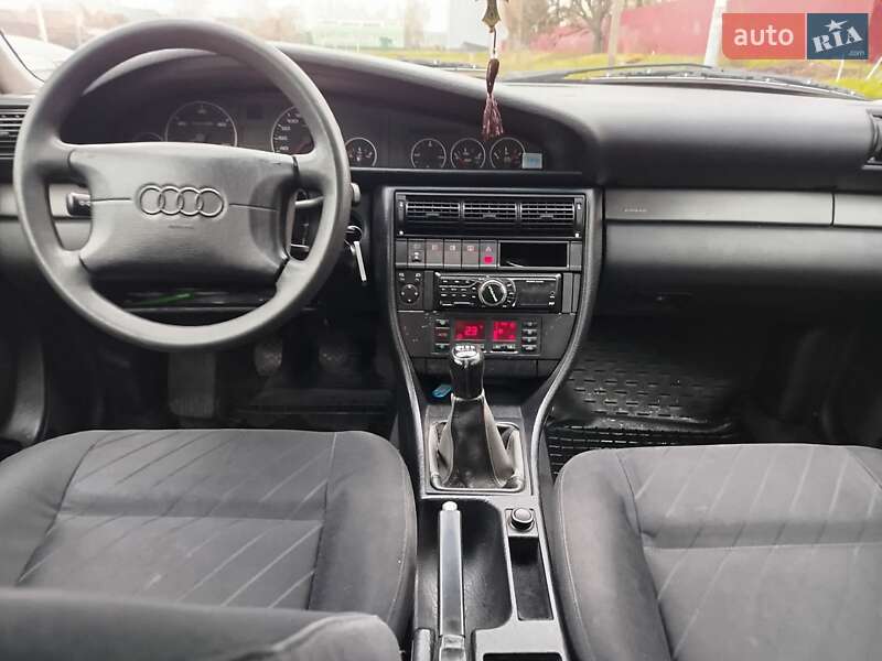 Универсал Audi A6 1996 в Киеве