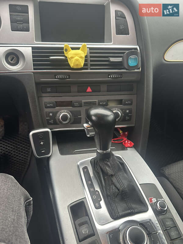 Седан Audi A6 2004 в Залещиках