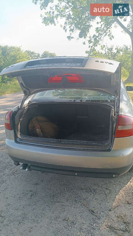 Седан Audi A6 2002 в Шумске