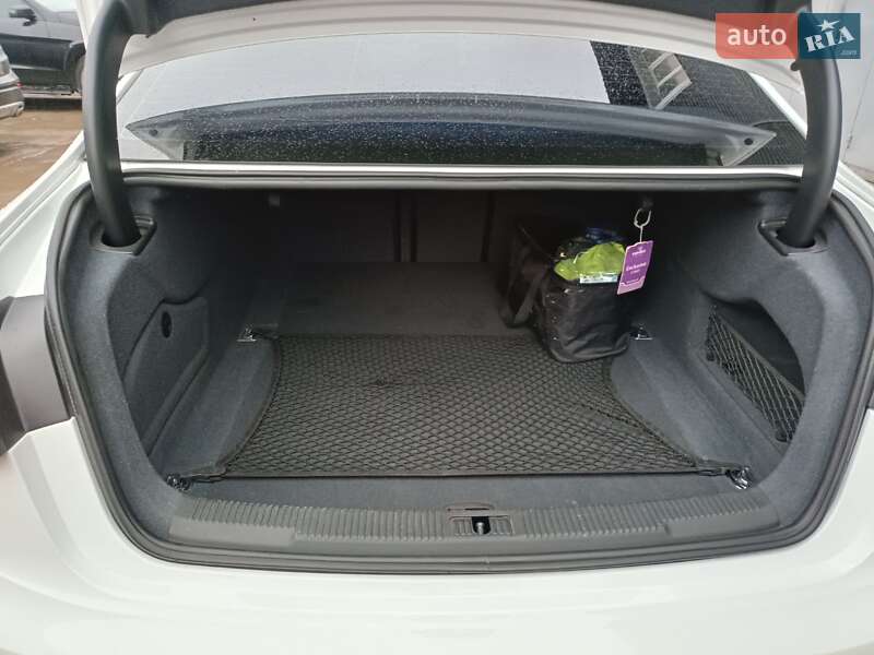 Седан Audi A6 2014 в Ивано-Франковске